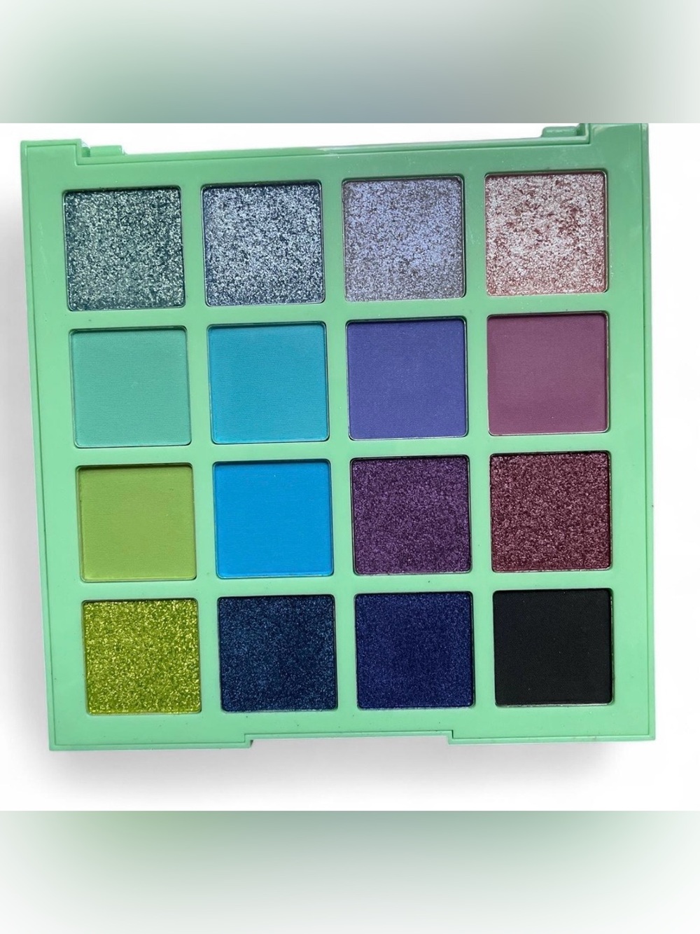 LA girl main stage eyeshadow palette